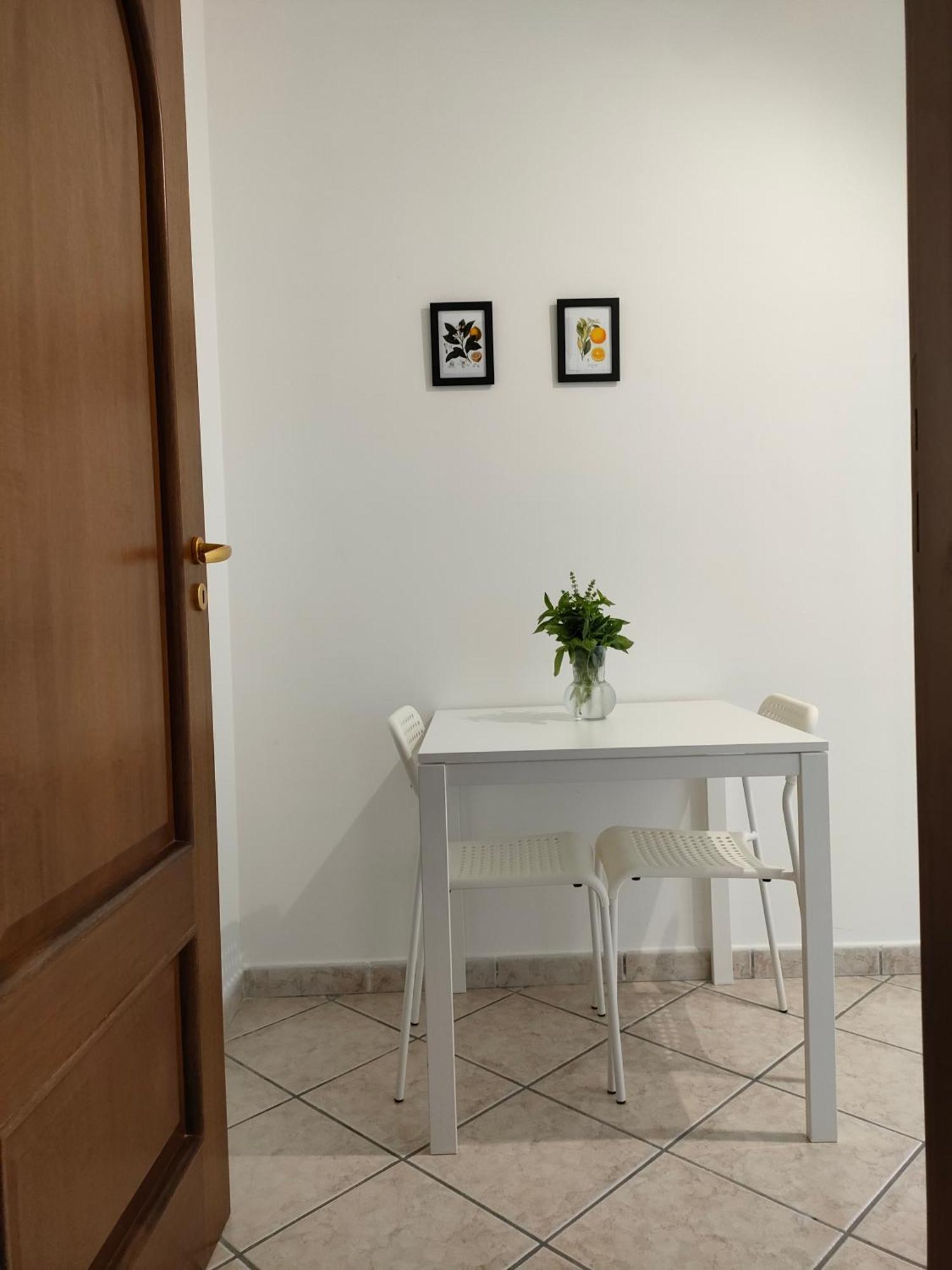 Ferienwohnung Lilla Housing Castellammare di Stabia Exterior foto